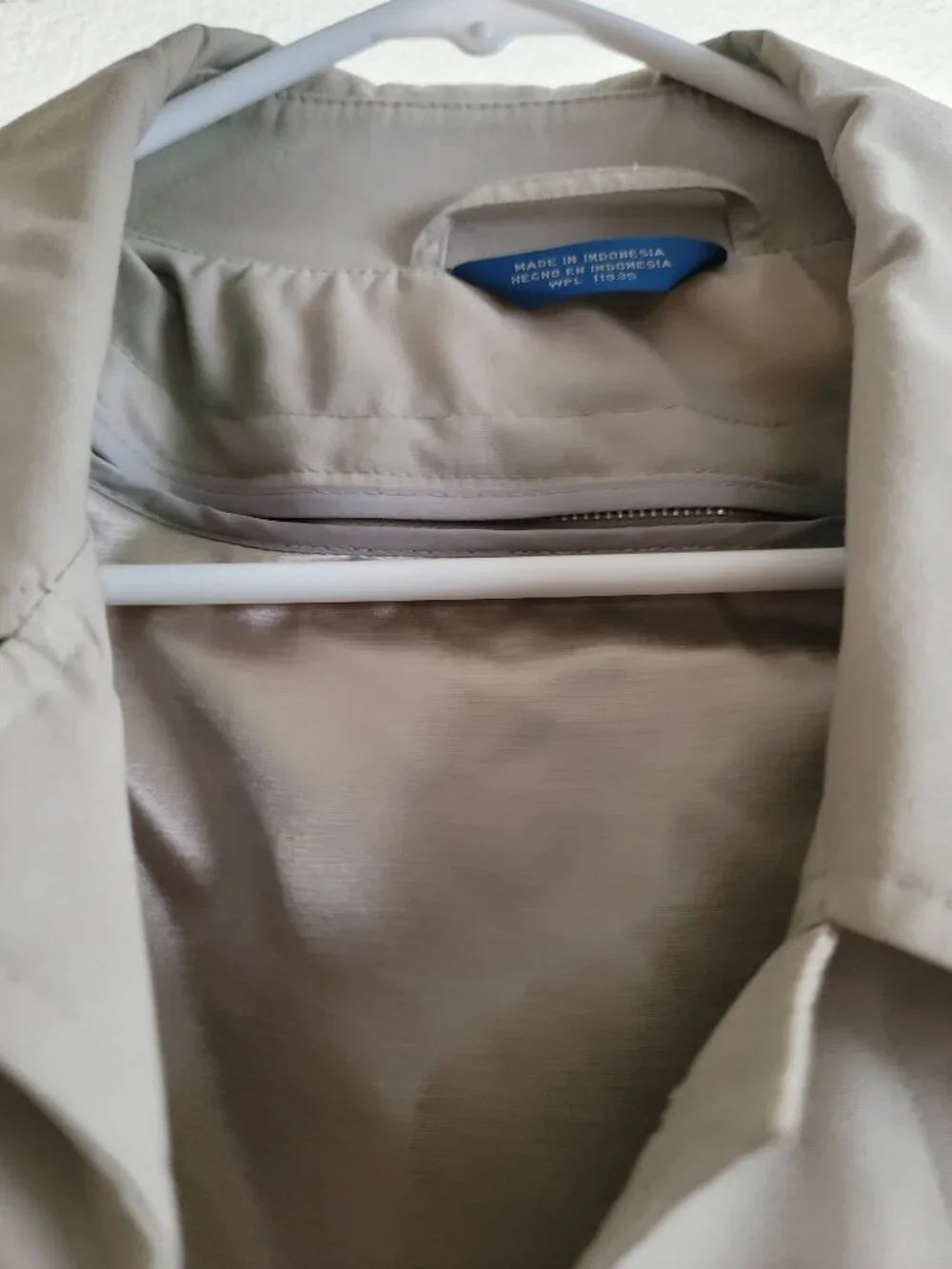 Trench Coat - Picture 8 of 8